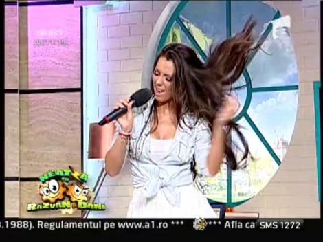 Premiera la Neatza! Jessica D feat. Glance - "Get Down"