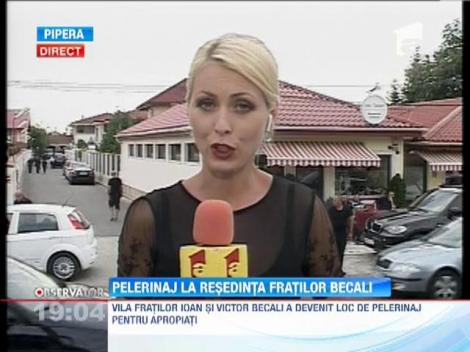 UPDATE / Curtea fratilor Becali, loc de pelerinaj