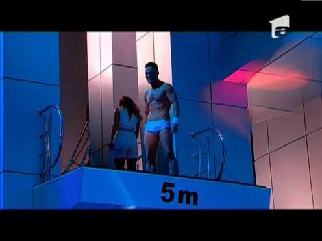 Cornel Pasat a sarit fara teama de la cinci metri