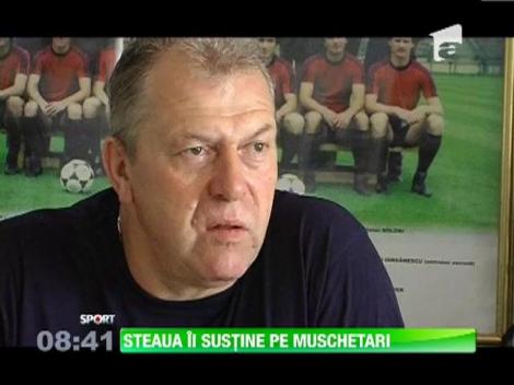 Steaua ii sustine pe muschetarii Generatiei de Aur