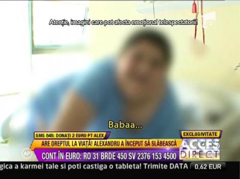 Alexandru, baiatul care cantarea 83 de kilograme, a invatat sa mearga si sa vorbeasca!