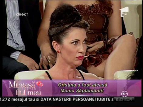 Cristina, desemnata Mama Saptamanii!