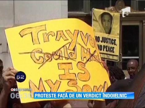 Mii de americani au protestat fata de verdictul dat in dosarul adolescentului de culoare impuscat mortal