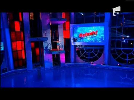 Roxana Marcu, saritura de la trei metri cu spatele