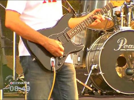 Membrii "Cenaclului Flacara" s-au reunit la 40 de ani de la infiintare