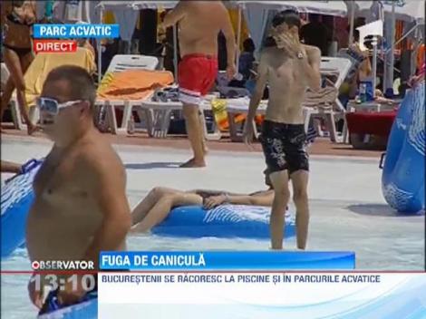 Bucurestenii se racoresc la piscine si in parcurile acvatice