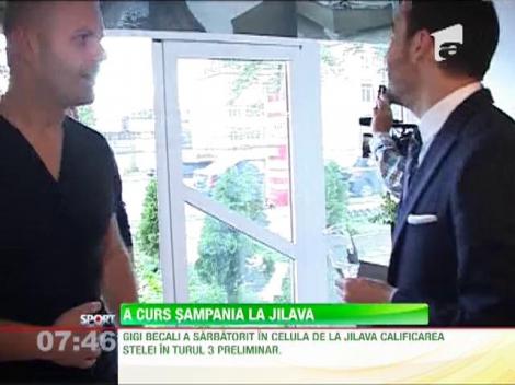 Gigi Becali a sarbatorit calificarea in turul trei preliminar al Ligii cu sampanie