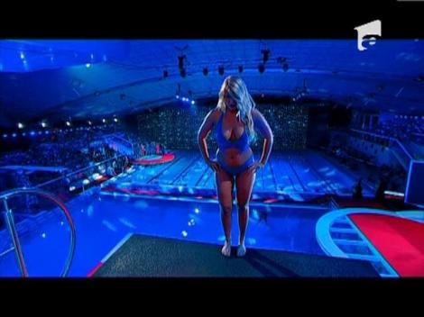 Roxana Nemes, saritura