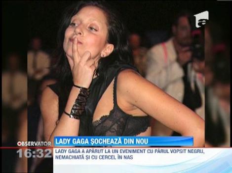 Lady Gaga s-a facut bruneta si si-a pus cercel in nas