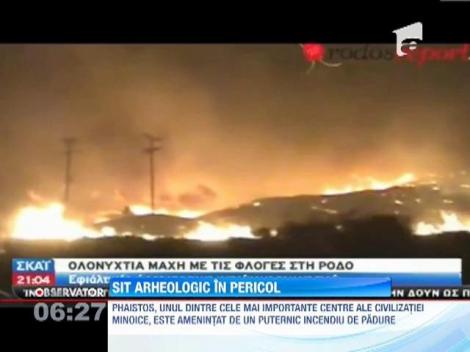 Situl Phaistos din Grecia, amenintat de un puternic incendiu de padure