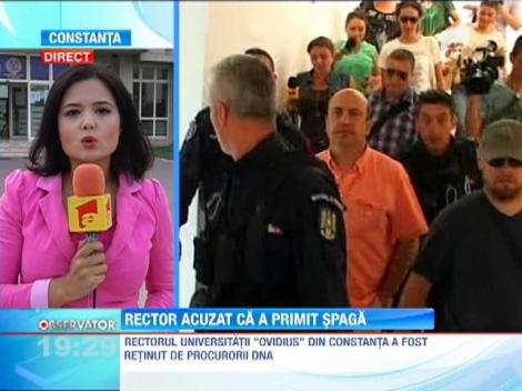 Rectorul Universitatii Ovidius din Constanta, acuzat ca a luat spaga