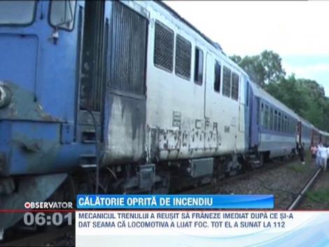 Locomotiva unui tren care circula pe ruta Satu Mare - Bucuresti a luat foc