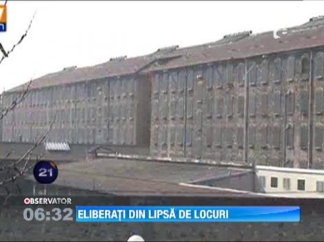 Trei raufacatori condamnati la inchisoare eliberati din lipsa de locuri in penitenciar
