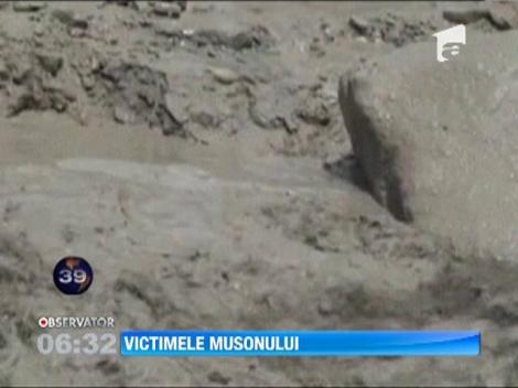 Zeci de oameni morti urmare a inundatiilor provocate de ploi torentiale in Pakistan si Afganistan