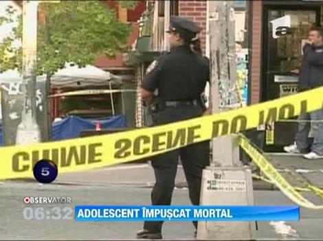 Un adolescent a fost impuscat mortal de un politist, in New York
