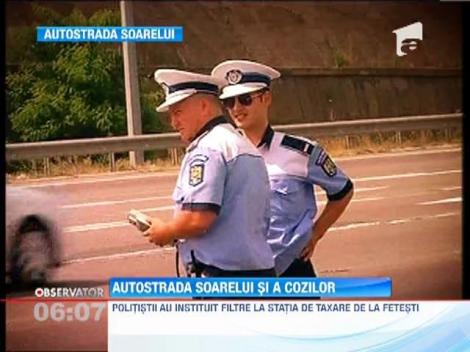 Un incendiu izbucnit la o masina a dat peste cap circulatia de pe A2