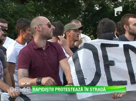 Fanii Rapidului isi extind protestele
