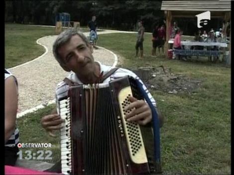 Gratare incinse si muzica live, asa au ales turistii din Brasov sa  sarbatoreasca Sfanta Marie