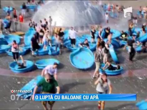 Record mondial: 300.000 de baloane cu apa au fost aruncate in Seattle
