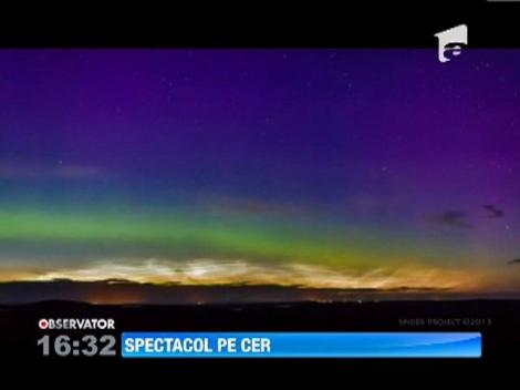 Aurora boreala spectaculoasa pe cerul Scotiei