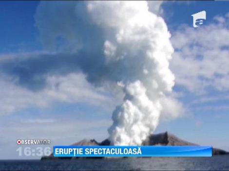 Eruptie spectaculoasa in Noua Zeelanda