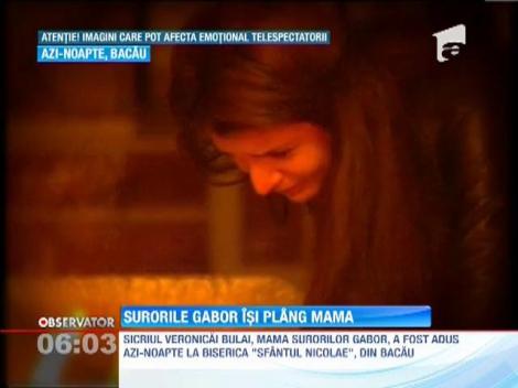 IMAGINI SOCANTE! / Alina Gabor a lesinat la vederea trupului neinsufletit al mamei sale