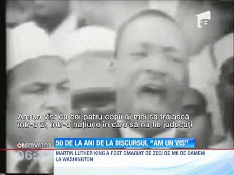 Pastorul baptist Martin Luther King Jr. a fost omagiat de zeci de mii de americani