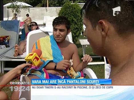 Piscinile din Bucuresti, pline in ultimele zile de vara