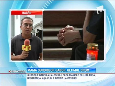 Alina, Monica si Ramona isi vor conduce, astazi, mama pe ultimul drum