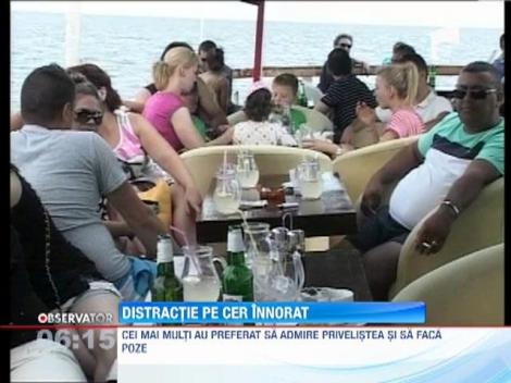 Distractie pe cer innorat, pe litoral