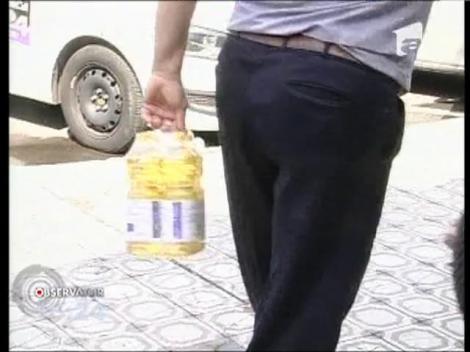 S-au calcat in picioare pentru cinci litri de ulei!