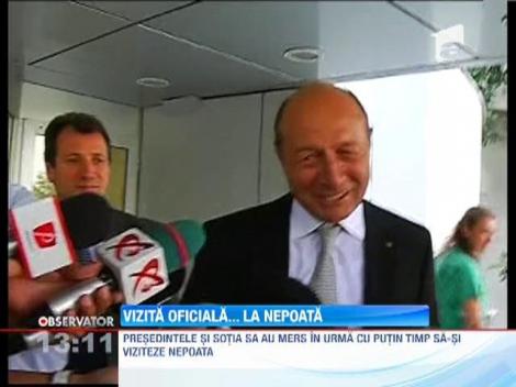 Presedintele si sotia sa au mers sa-si viziteze nepoata