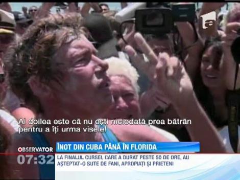La 64 de ani, o atleta din SUA a reusit sa inoate din Cuba pana in Florida, fara protectie!