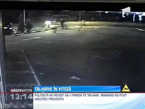 Mai tare ca-n filme: Doi tineri au jefuit o benzinarie in 12 secunde