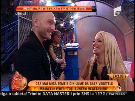 Loredana Chivu, machiata de Jyoti Amge!