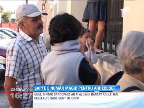 Arheologii Muzeului National din Alba Iulia au descoperit sapte sarcofage din secolul al III-lea