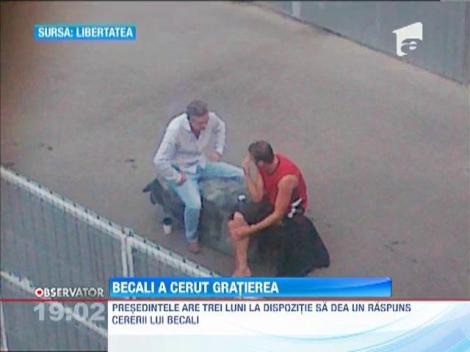 Gigi Becali a cerut gratierea