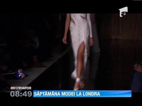 Rochiile in culori metalice, vedetele Saptamanii Modei de la Londra