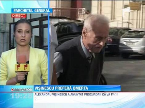Tortionarul Alexandru Visinescu a ajuns in fata procurorilor.