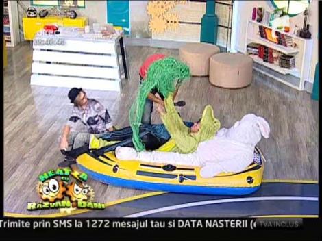 "Neatza" cu Razvan si Dani: Plan de evacuare a planetei, daca extraterestrii ne invadeaza