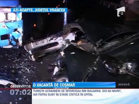 Vrancea: Un autocar cu 77 de turisti ucrainieni s-a rasturnat. Pasagerii au fost cazati in zona de autoritatile locale