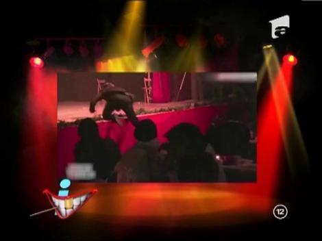 iNET - Filmulete virale de pe internet! Azi, atractia fata de scena