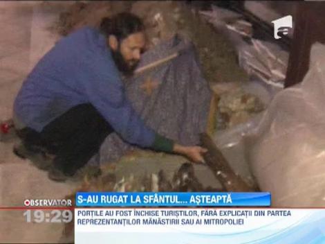 Nici un os al sfantului Paisie nu a fost gasit in mormant