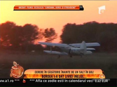 Pacatosul Catalin Bordea se insoara! Si-a surprins aleasa cu o cere in casatorie la mare inaltime! Vine Oana Roman la nunta?