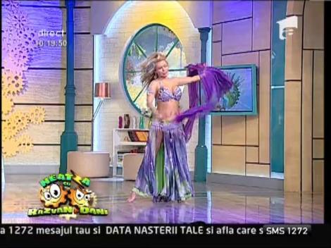 Jasmine, dans oriental din buric