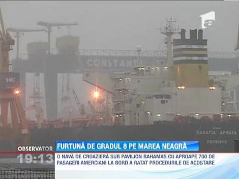 Furtuna de gradul 8 pe Marea Neagra