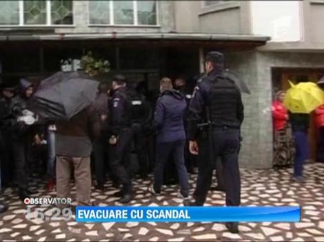 Un executor judecatoresc i-a batut la poarta lui Ninel Potarca pentru a-i lua palatul