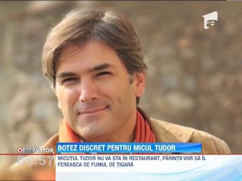 Mircea Radu si Raluca, sotia lui, se pregatesc de botezul fiului lor