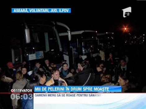 Mii de pelerini in drum spre moastele Sfintei Parascheva
