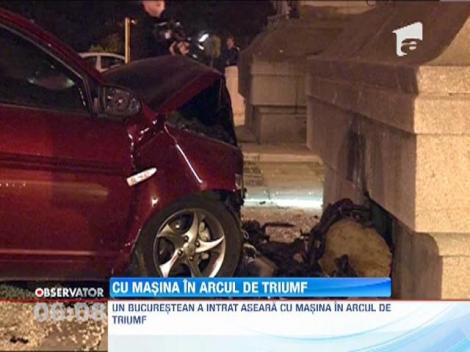 Un bucurestean a intrat cu masina in... Arcul de Triumf!